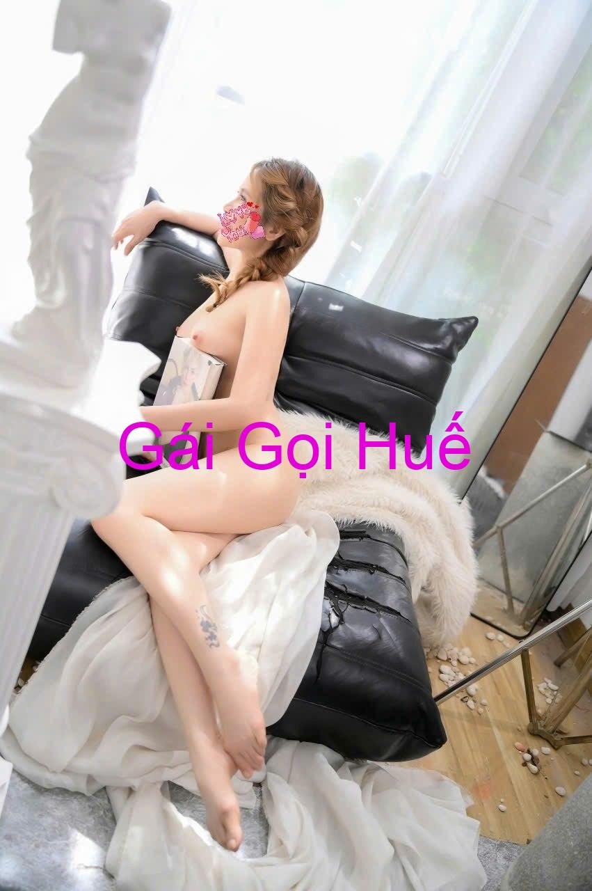Ngọc Trinh – Cô Nàng Gái Gọi Huế Xinh Đẹp Đầy Cảm Hứng